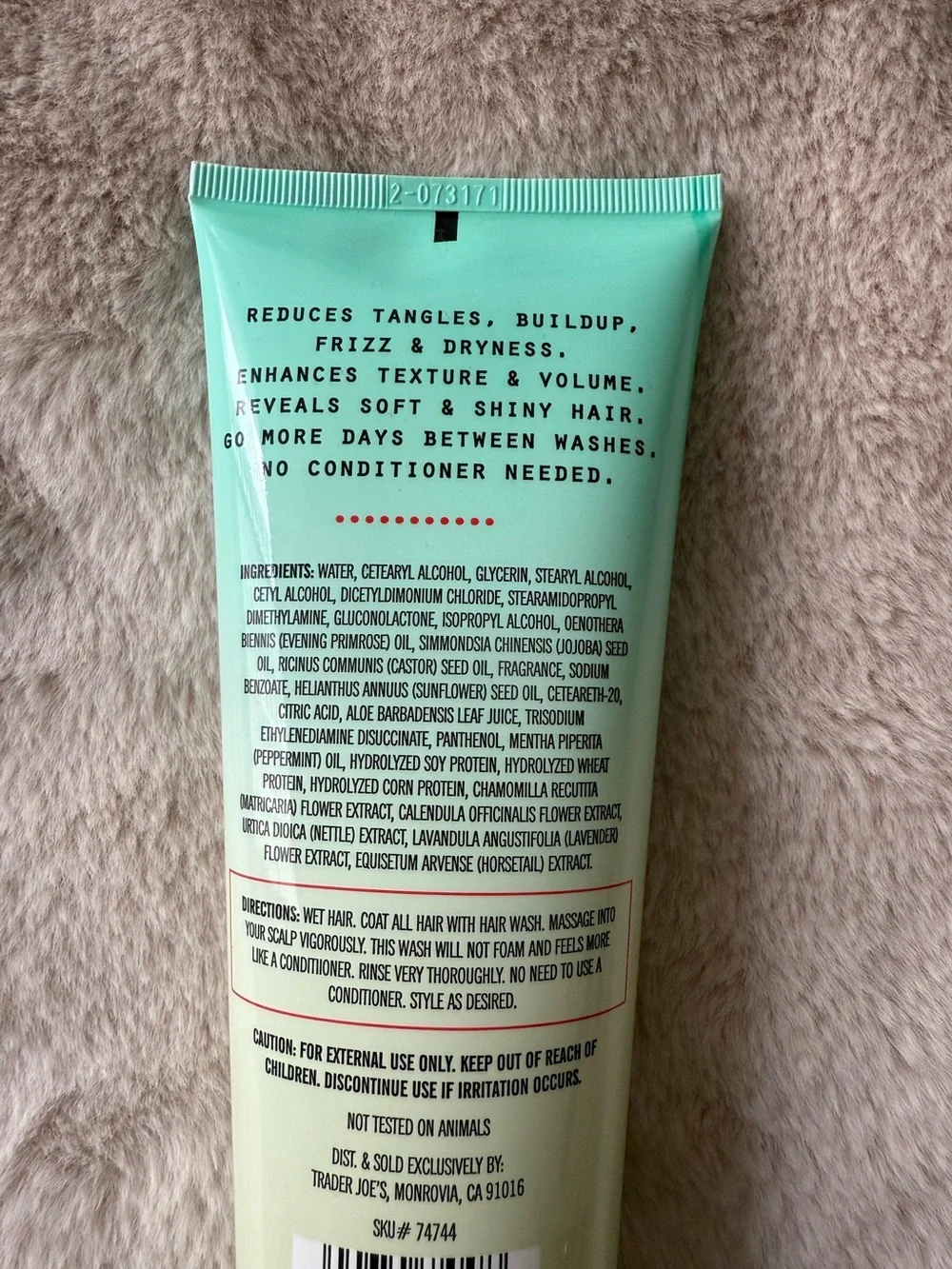 NWT Trader Joe’s Cleansing + Conditioning Hair Wash